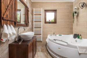 Wellness kupaonica s hidromasažnom kadom u Zora House